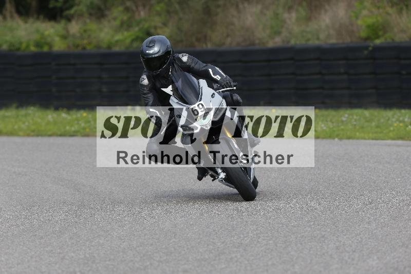 /53 16.09.2025 Track Day Domi Aegerter ADR/Gruppe gruen/69